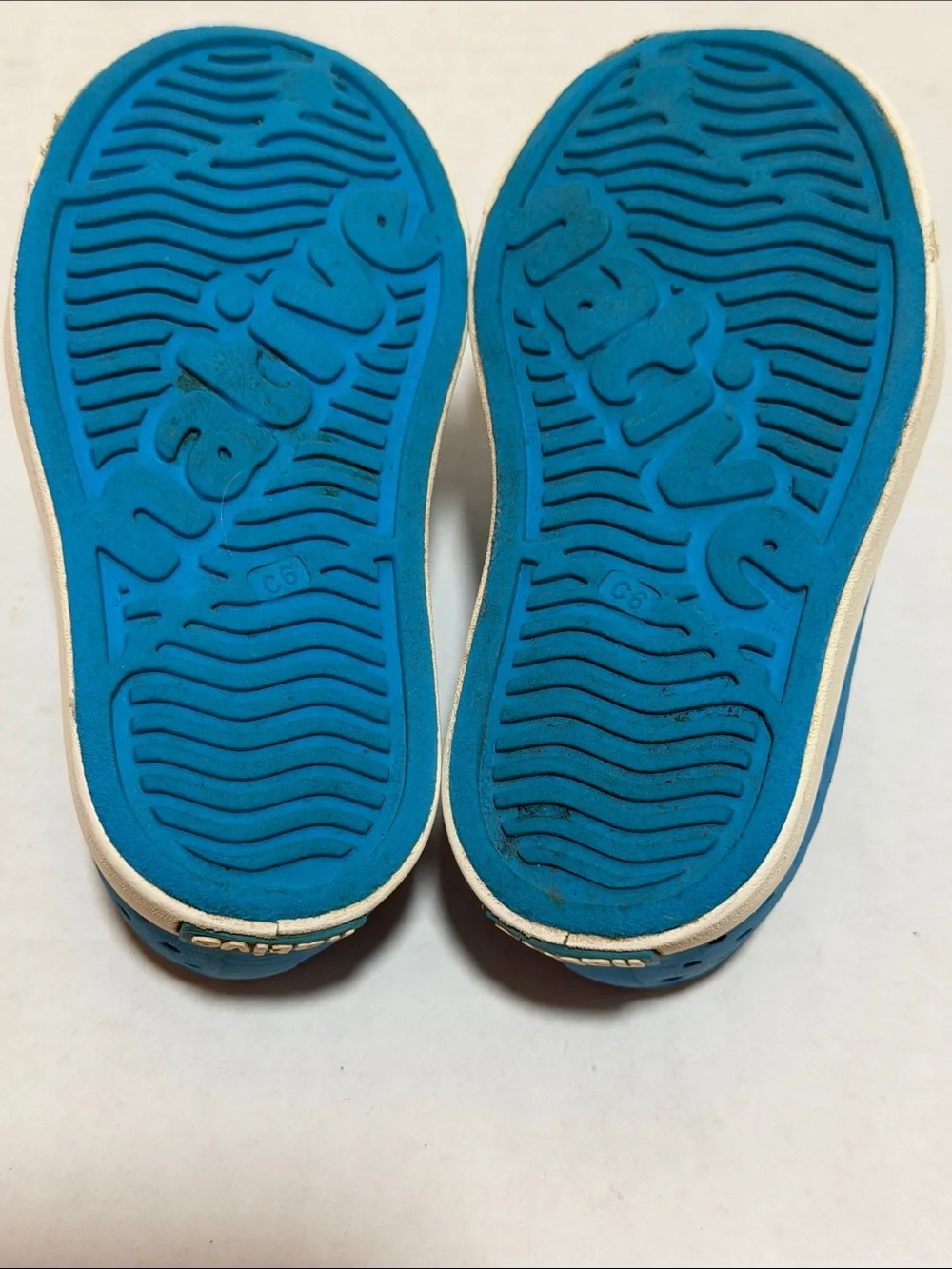 Native Jefferson Kids Water Shoes in Blue - Kids Toddler Size 6